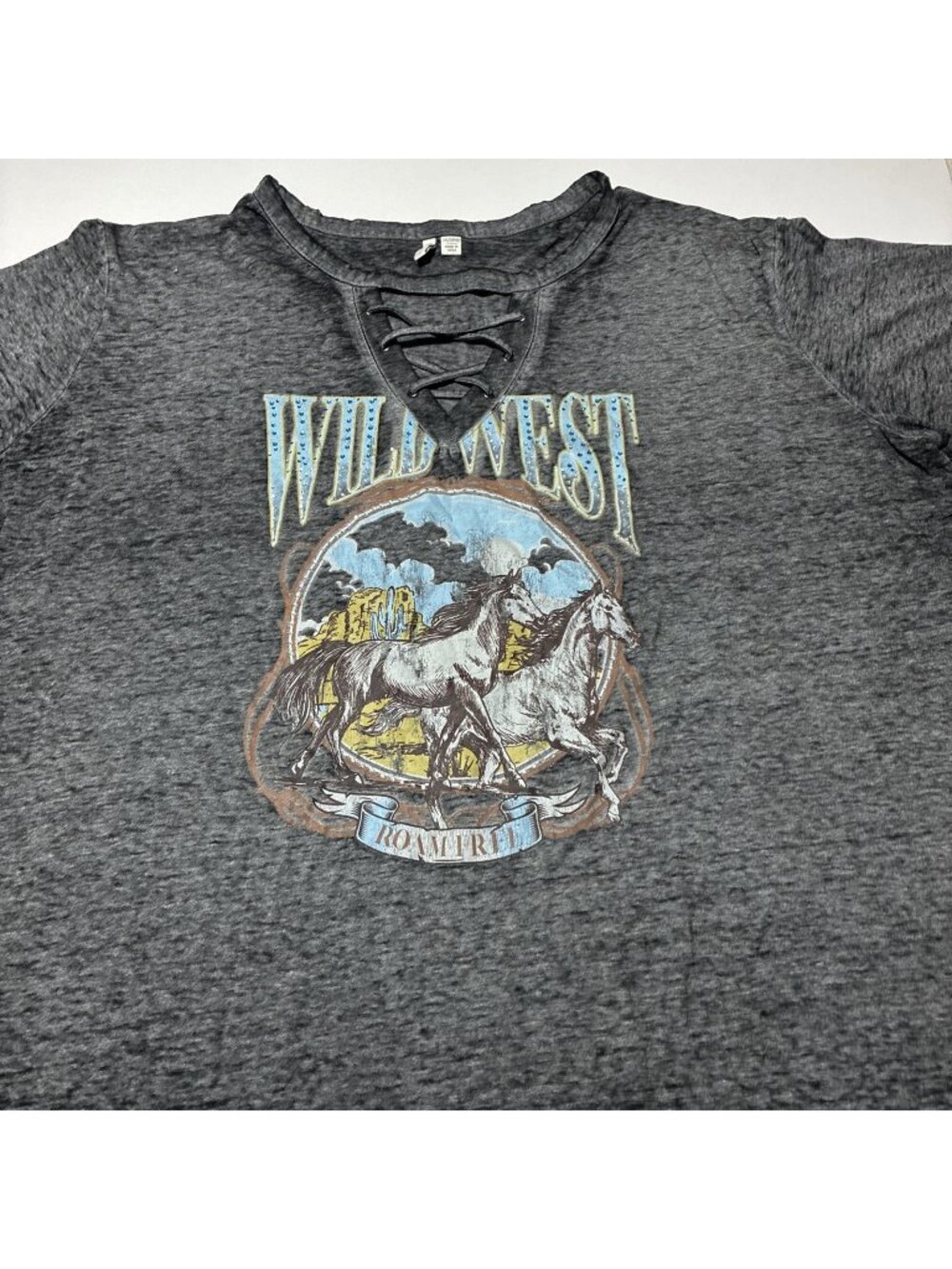 Cato Woman Wild West Roam Free Graphic Tee Gray Lace Up Women's Size 26/28W 4X